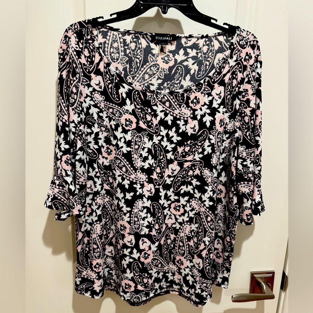 Roz & Ali Black and Pink Floral Paisley Top